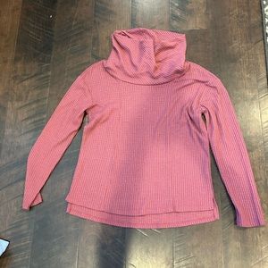 Relaxed neck line sweater